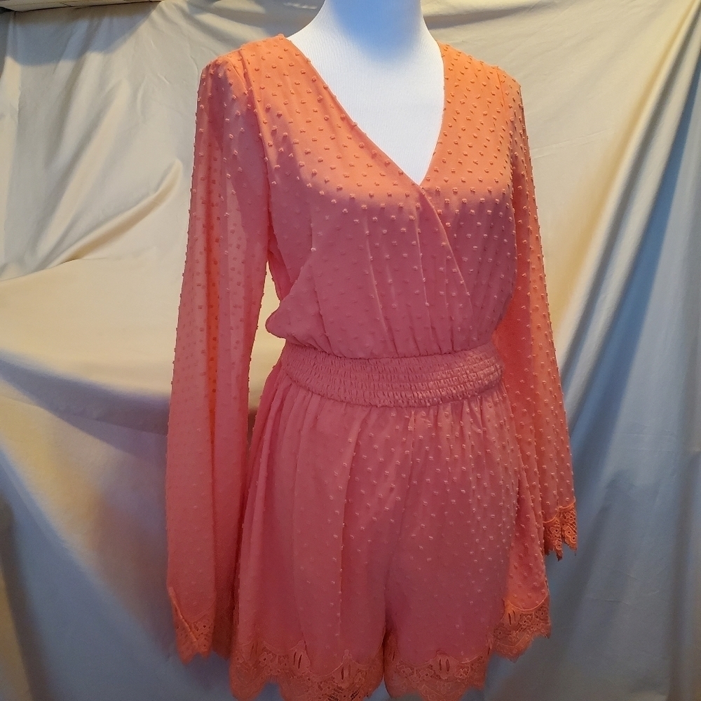 Lulu's Peach Lace Short Romper SZ SM - Picture 1 of 10